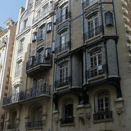 Confortable Dans Belle Capitale * Paris